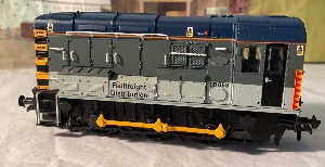 32-104 08 Diesel Shunter Railfreight 08653
