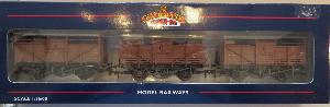 37-710Z 8 Ton Cattle Wagon BR Bauxite Weathered