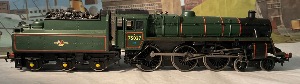 31-107 Standard 4MT BR Lined green BR2 tender