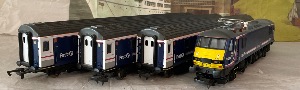 R2663 Caledonian Sleeper Train Pack