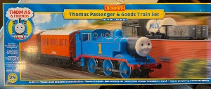 R9271 Thomas Passenger & Goods Train Set