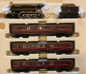 R2134M The B12/3 Locomotive Train pack